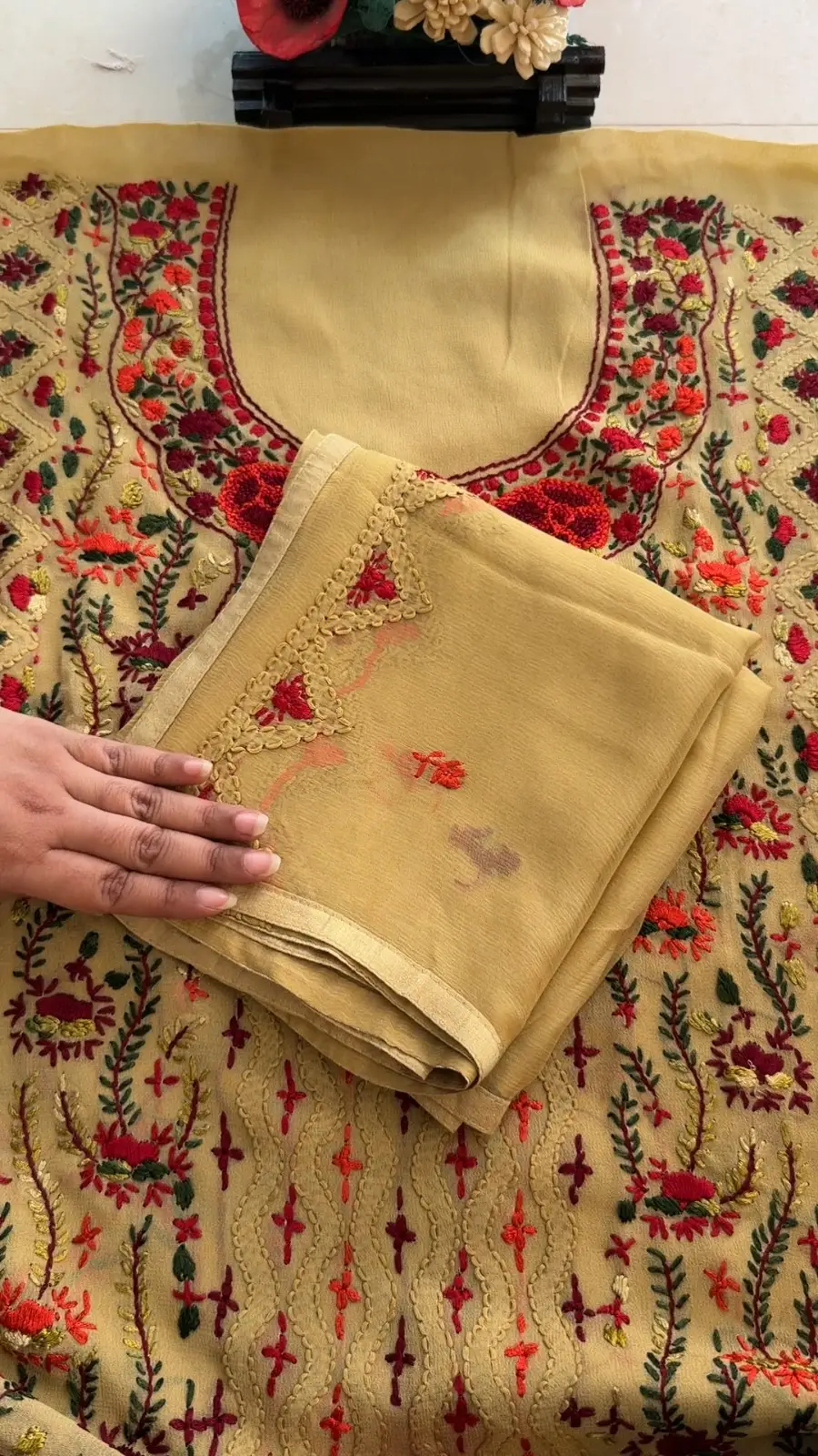 Light Golden Color French Knot